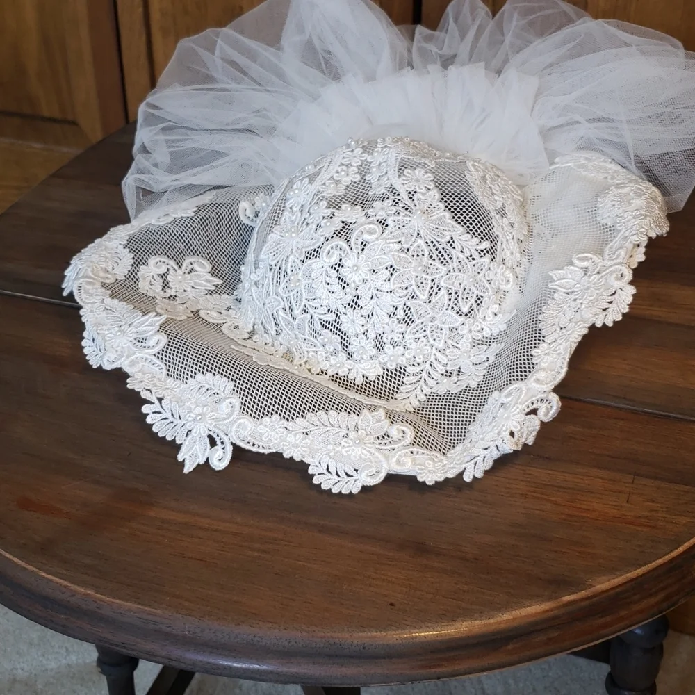 Vintage Appliqued Lace Wedding Hat